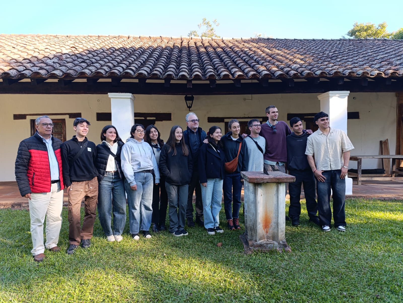 Visita de estudiantes de la  Pontificia Universidad Católica de Chile